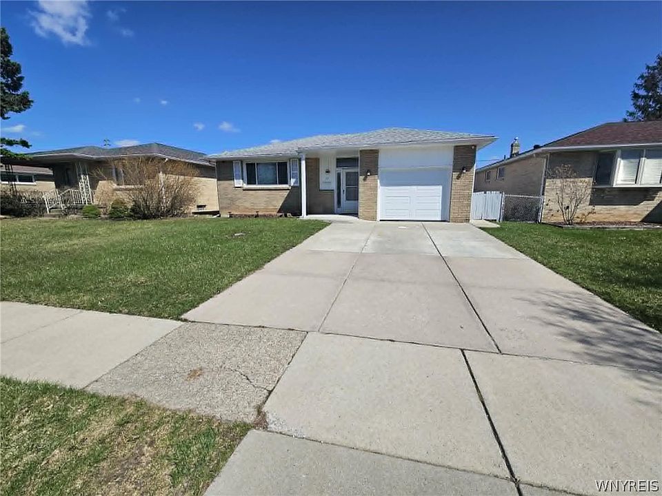 1st image of 85 Fairoaks Ln