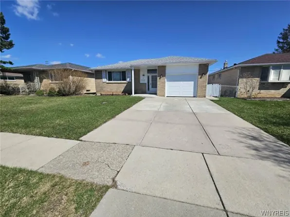 85 Fairoaks Ln, Cheektowaga, NY 14227