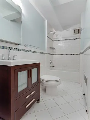 Sold by Sotheby's International Realty | media 7