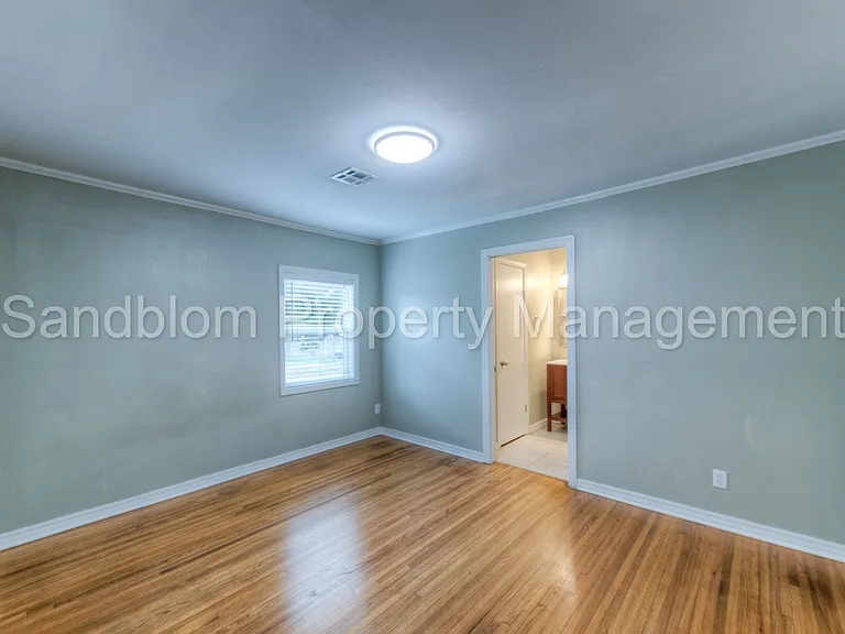 3803 E 36th St S — Photo 13