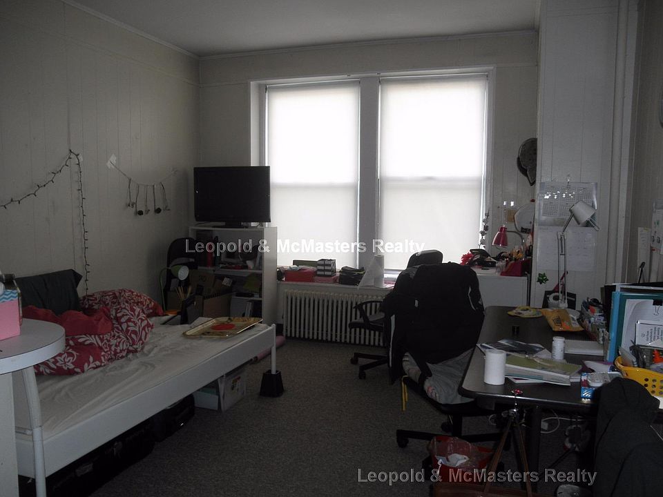 2nd image of 1128 Commonwealth Ave #21