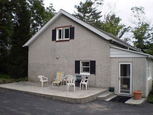 2nd image of 418 Riverview Dr