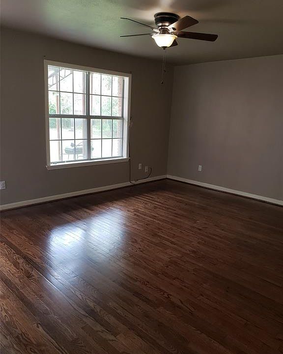 1st image of 3010 Oakdale St APT 1