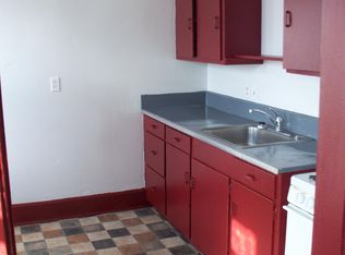 1202 White St APT 3, Dubuque, IA 52001