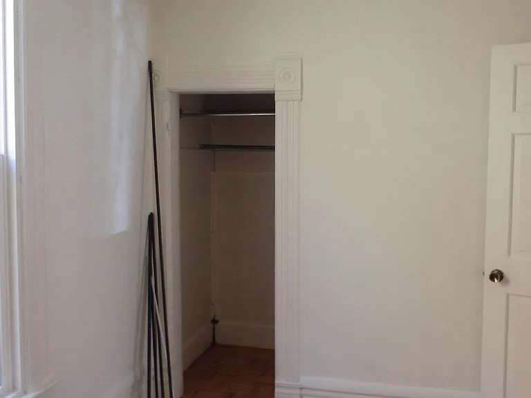 1290 Race St — Photo 4