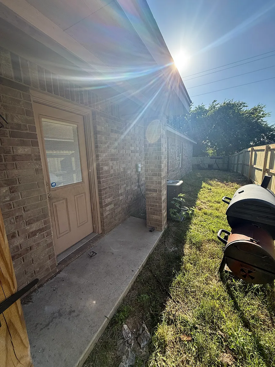 Building Photo - 1603 Powder River Dr #B