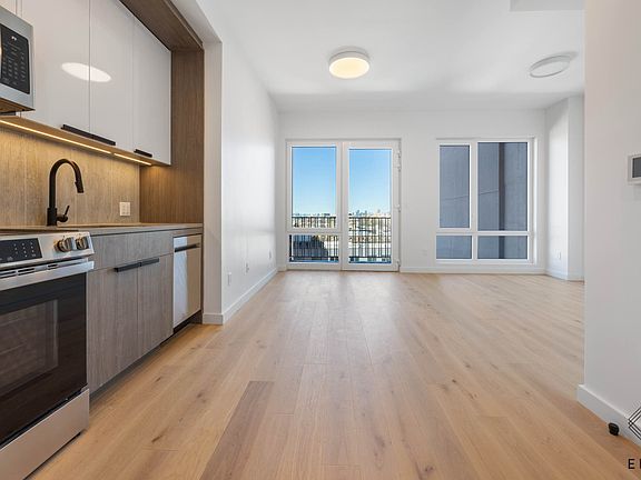 2nd image of 1211 Fulton St #6CC