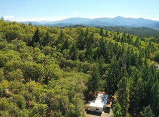 243 Ewe Creek Rd, Grants Pass, OR 97526