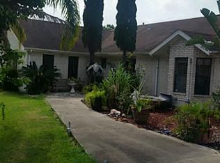 11607 Flintlock Rd, La Porte, TX 77571