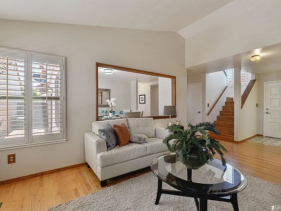 5th image of 428 W Via Primavera Dr