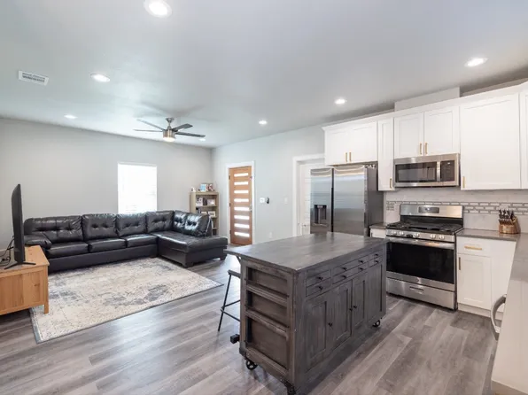 1406 Denton Dr, Carrollton, TX 75006