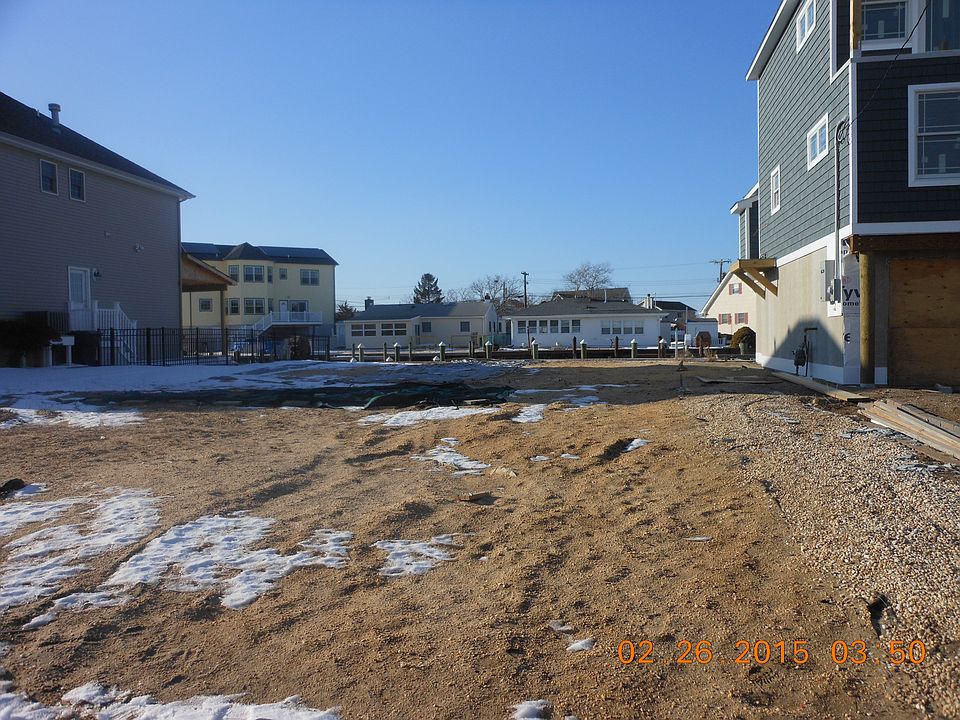 1st image of 570 Bayview Dr. Lagoon Lot Beautiful Bayview