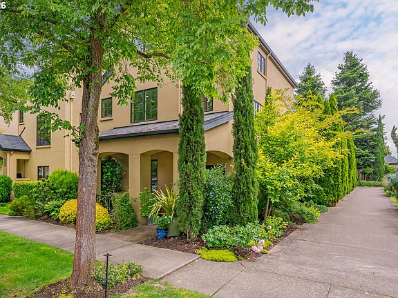 2nd image of 3017 Lord Byron Pl