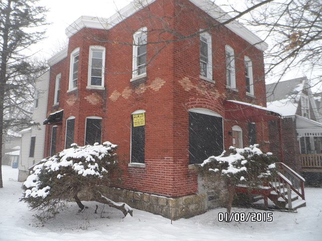 1st image of 1528 Thorn St