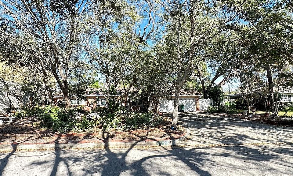 1st image of 4625 W LONGFELLOW AVENUE