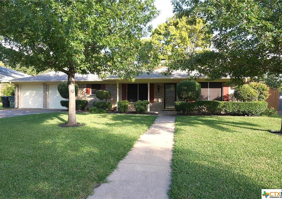 1st image of 3405 Chaparral Dr