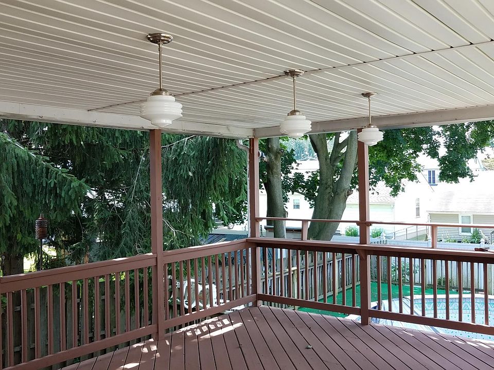 2nd image of 288 Warren St