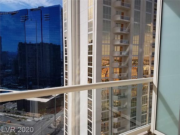 4th image of 135 W Harmon Ave #25715