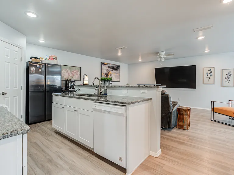 5501 Jarvis St #A — Photo 13