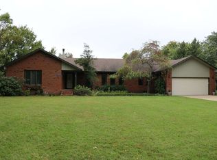 1805 Cypress Ln, Newton, KS 67114