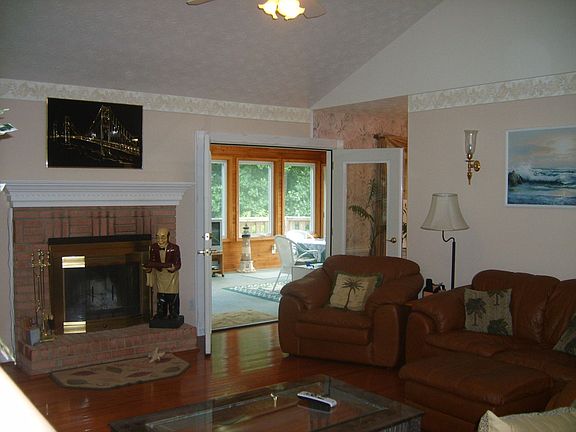 2nd image of 1545 Smoke Hill Dr