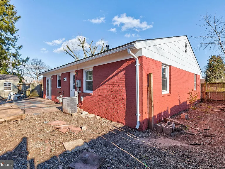 4114 Lees Corner Rd — Photo 24
