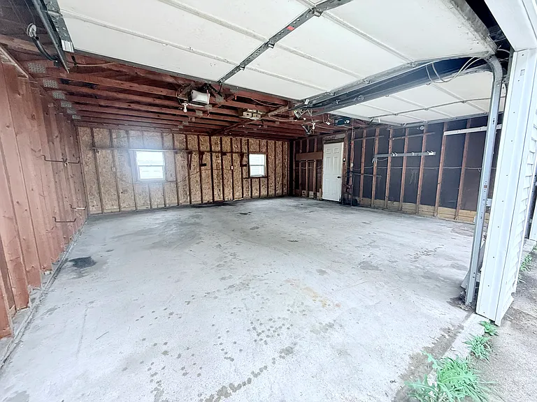 601 Clark St — Photo 28