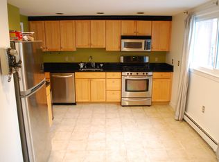 58 6th St #2, Cambridge, MA 02141