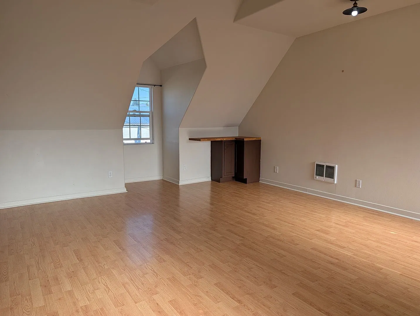 17118 Brunswick Street — Photo 4