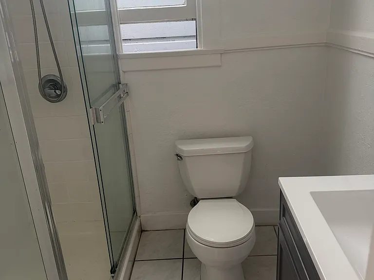 35 Belvedere St #5 — Photo 8