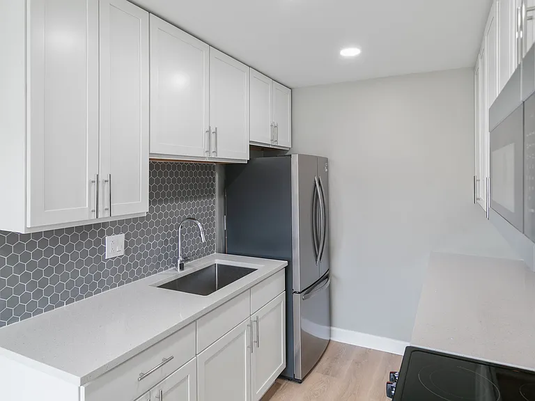 405 E Reed St #9 — Photo 5