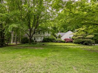 50 Stonehedge Ln S, Guilford, CT 06437
