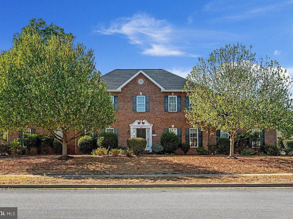 1st image of 112 Boydton Plank Dr