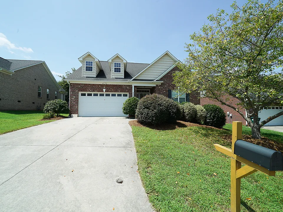 4642 Center Rock Ct