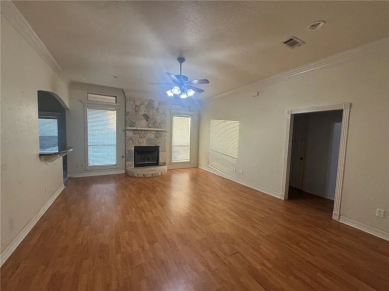 2703 Colony Glen Dr — Photo 5