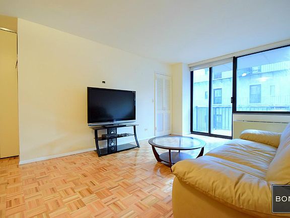 2nd image of 171 E 84th St APT 4E