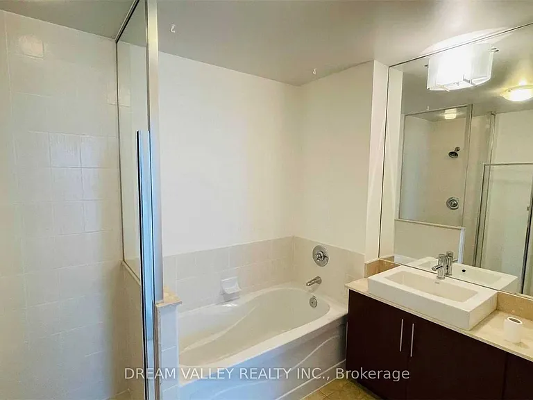 65 Bremner Blvd #3908 — Photo 19