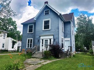 242 College Ave, Fostoria, OH 44830