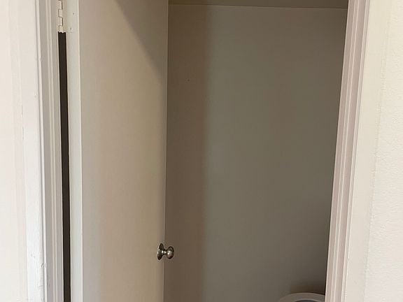 5th image of 211 Palmetto Dr APT 1