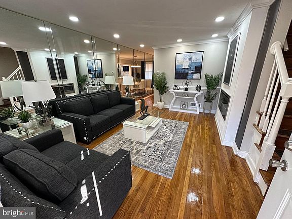 2nd image of 5003 Schaub Ave