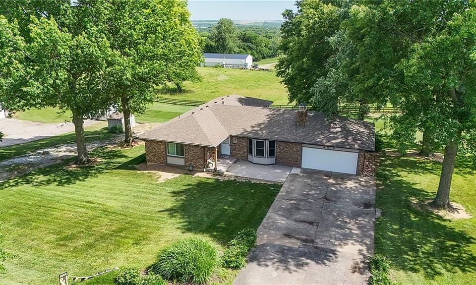 1st image of 815 Kouns Ln