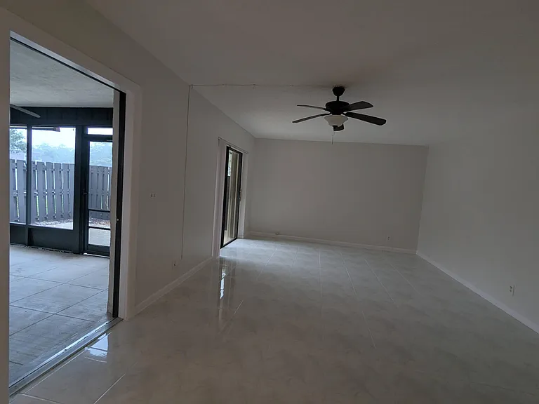 2191 White Pine Cir #D — Photo 6