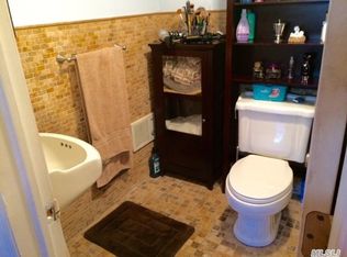 63-57 78th St, Flushing, NY 11379