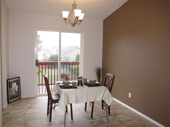 5th image of 2228 E Lacrosse Ave