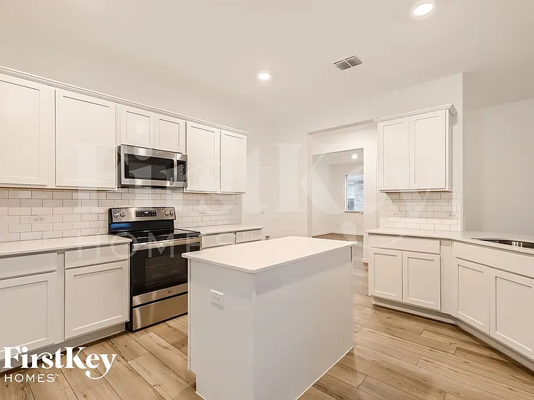 5233 Rockrose Ln — Photo 11