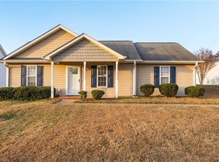 3565 Cortland Dr, Winston Salem, NC 27105