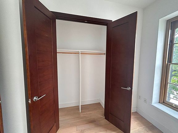 4th image of 3101 Vernon Blvd APT 306
