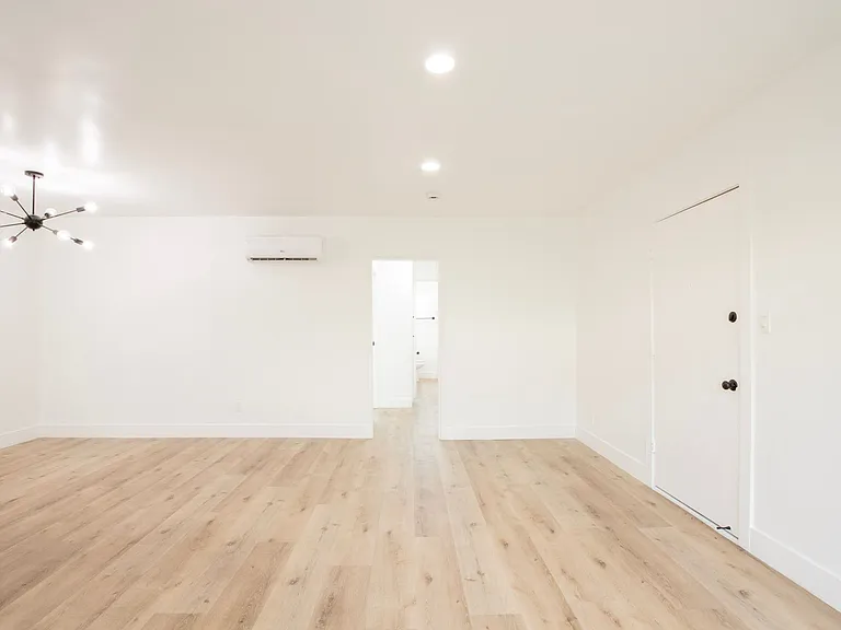 904 N Sierra Bonita Ave — Photo 5