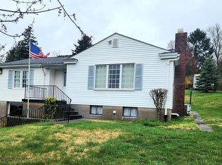 12 Hickory Ln, Wheeling, WV 26003