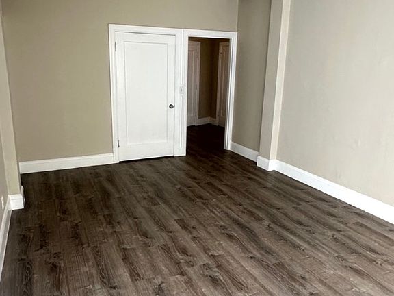 4th image of 595 Merritt Ave #3
